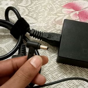 ASUS LAPTOP CHARGER NEW AND ORIGINAL 90 WATT