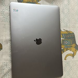 Used APPLE MACBOOK PRO A2141 (2019 16”)