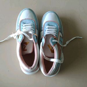 Fixed Price Cool White Shoes