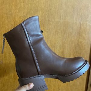 Gum Style Brown Boots Size 40