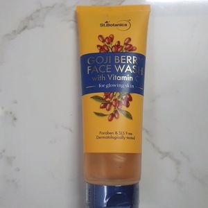 St BOTANICA FACE WASH