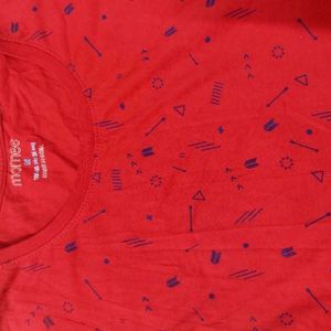 Body fitted Red printed Tshirt Top