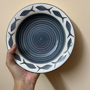 2 Ceramic Plates