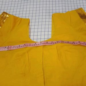 Yellow Saree With Blouse