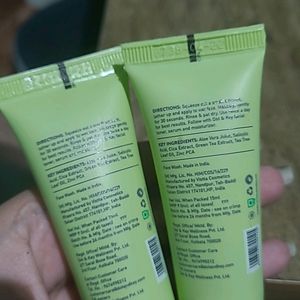 Dot & Key Facewash (Buy 1 Get 1 free)