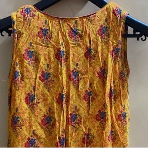 Rangriti Women Yellow Printed Kurti