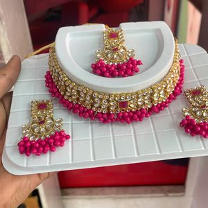 Pink Coloured Full Set With Maang Tikka And Earing