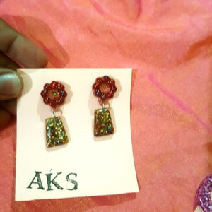 BEAUTIFUL HANDMADE RESIN EARINGS