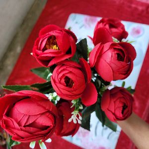 Red Roses Bunch