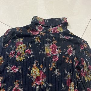 Top Floral Black