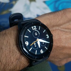 Smartwatch With Bluetooth Calling