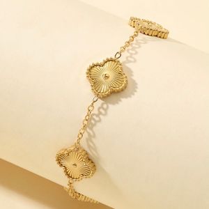 Golden Luck Leaflet Bracelet