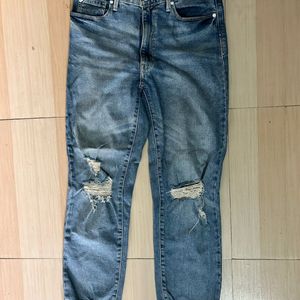 Levis Distressed Straight Fit Jeans