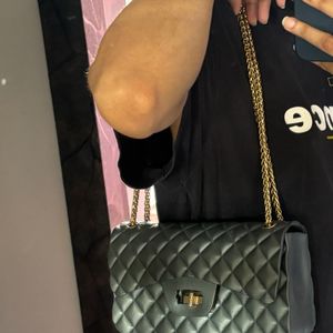 GRAY SHOULDER BAG From BOUTIQUE