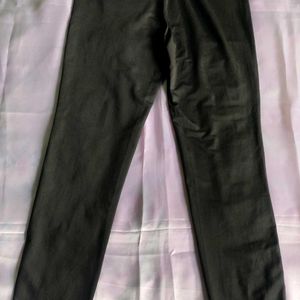 Women Ripped Black Skinny Fit, High Rised