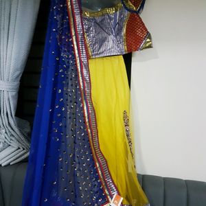 Readytowear Saree With Semi Stitched Blouse