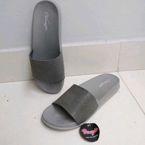 New Women's Comfortable Trendy Slide Size-5