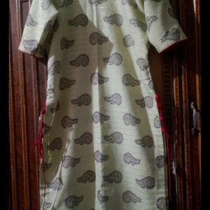 Line Green Kurti