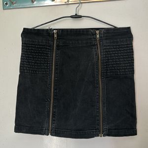 H&M SHORT DENIM SKIRT