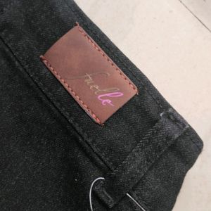 NEW STRAIGHT FIT JEANS FOR WOMEN