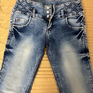 Blue Stretchable Jeans With Best Fit