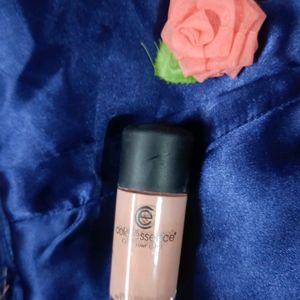 Color Essence Foundation