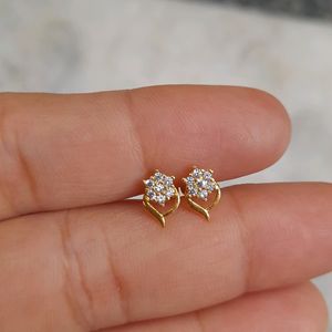 Gold 22crt Beautiful  Flower Desine Studs