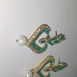 2 Earing Set