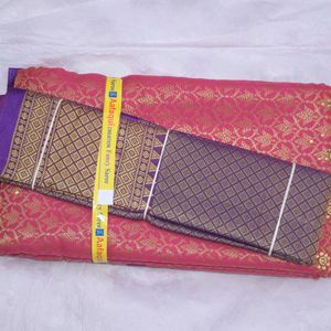 Banarasi Saree Lipstick Free