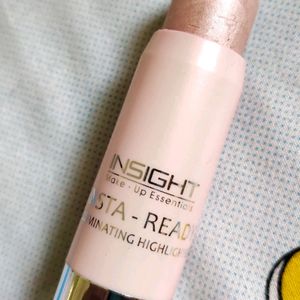 Insight Insta-Ready Illuminating Highlighter😍