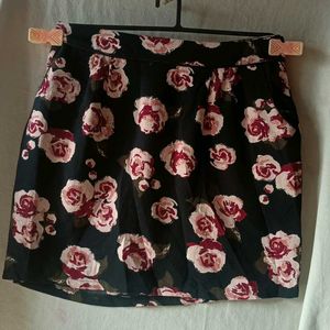 Black Rose Print Skirt 🎀