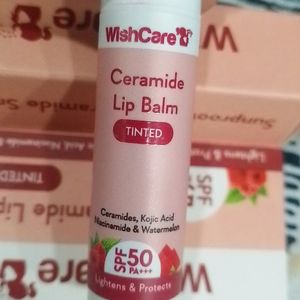 Lip Balm For Protection And Lightens Pigmentation