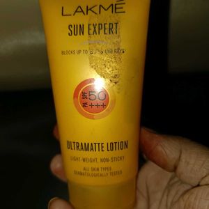 Lakme Sunsreen And Sanfe Facial Razors New -2