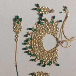 Bridal Jewellery Set With Mangtika