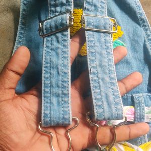 Dungri Jeans Short For Girl