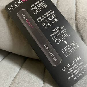 Huda Beauty Mascara Sample Card