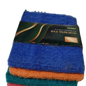 SCOURING PAD