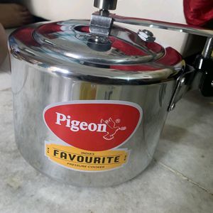 Pigeon Induction Base Pressure Cooker 3 L