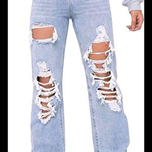 Discount 🚨 Distressed Jeans