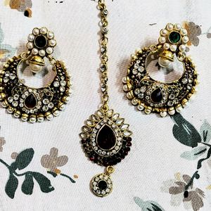 Kunadan Earrings And Maangteeka Set