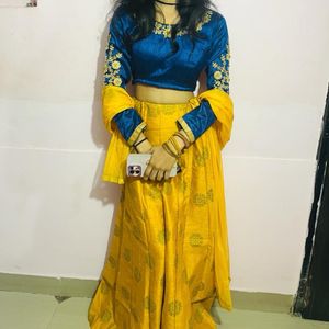 Crop Top Lehnga Without Dupatta