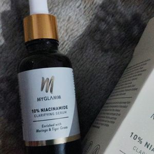 Myglamm 10% Niacinamide Clarifying Serum