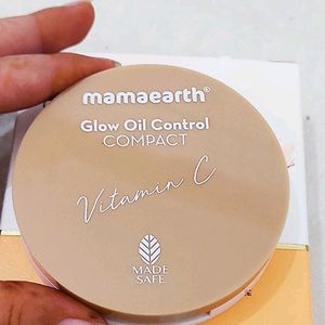Mamaearth Glow Oil Control Compact SPF 30