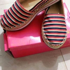 Espadrilles / loafers