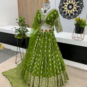 Lehenga Choli Mehendi Function 💚