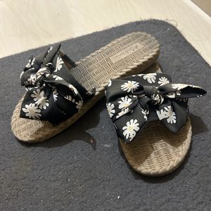Cute Flats With Bow