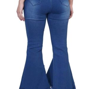 Pretty Graceful Women Jeans #latestjeans #trendy #trending #Latest