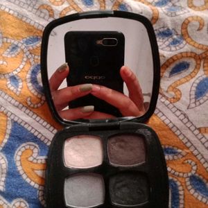 Eyeshadow Plate