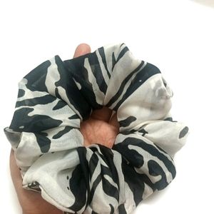 2 Scrunchies, Large And Medium Black White