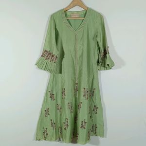 Green Embroidered Kurta (Women)